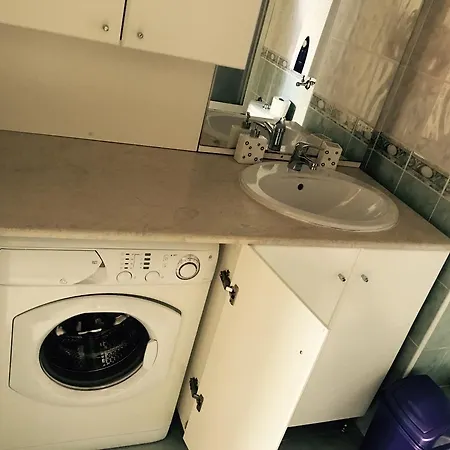 Sun 1 - Family Apart *