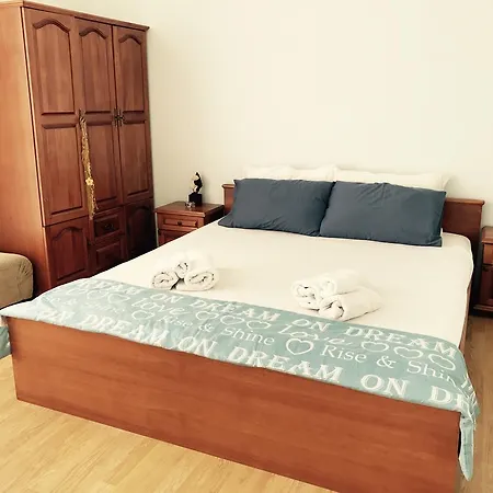 Sun 1 - Family Apart * Σάνι Μπιτς